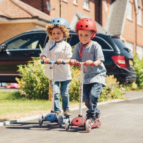 Czy można wejść z hulajnogą do autobusu? Poznaj przepisy i praktyczne porady