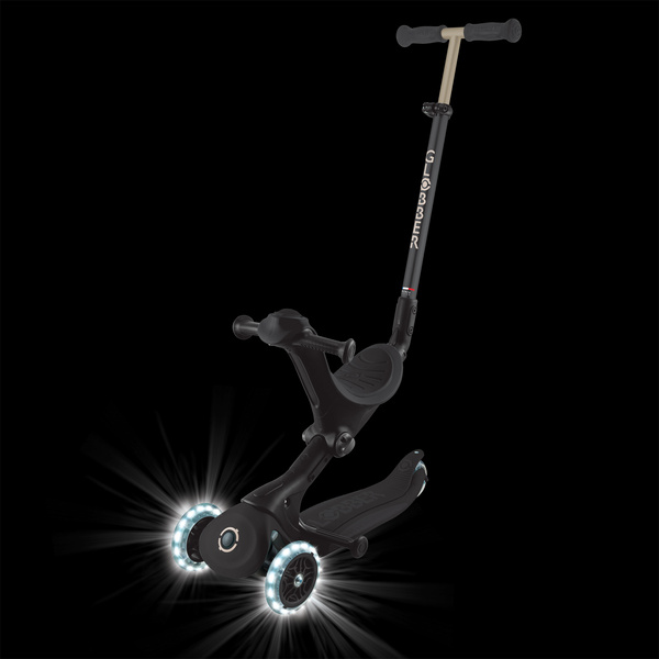GO•UP DELUXE LIGHTS - hulajnoga trójkołowa z siedziskiem - Black (646-720-2)