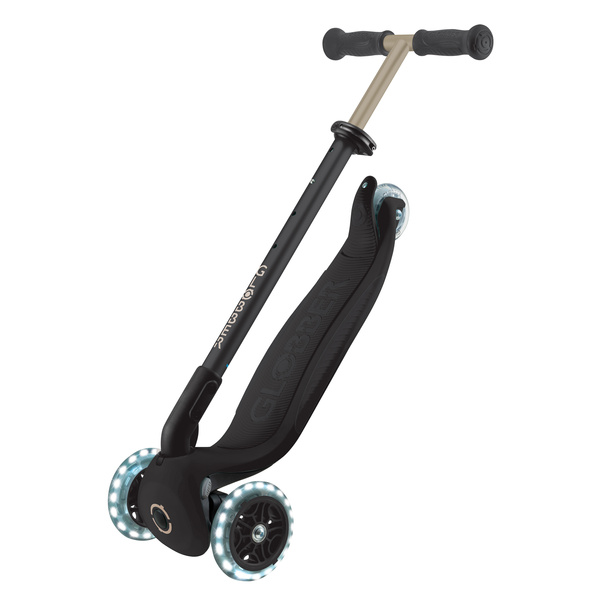 GO•UP DELUXE LIGHTS - hulajnoga trójkołowa z siedziskiem - Black (646-720-2)